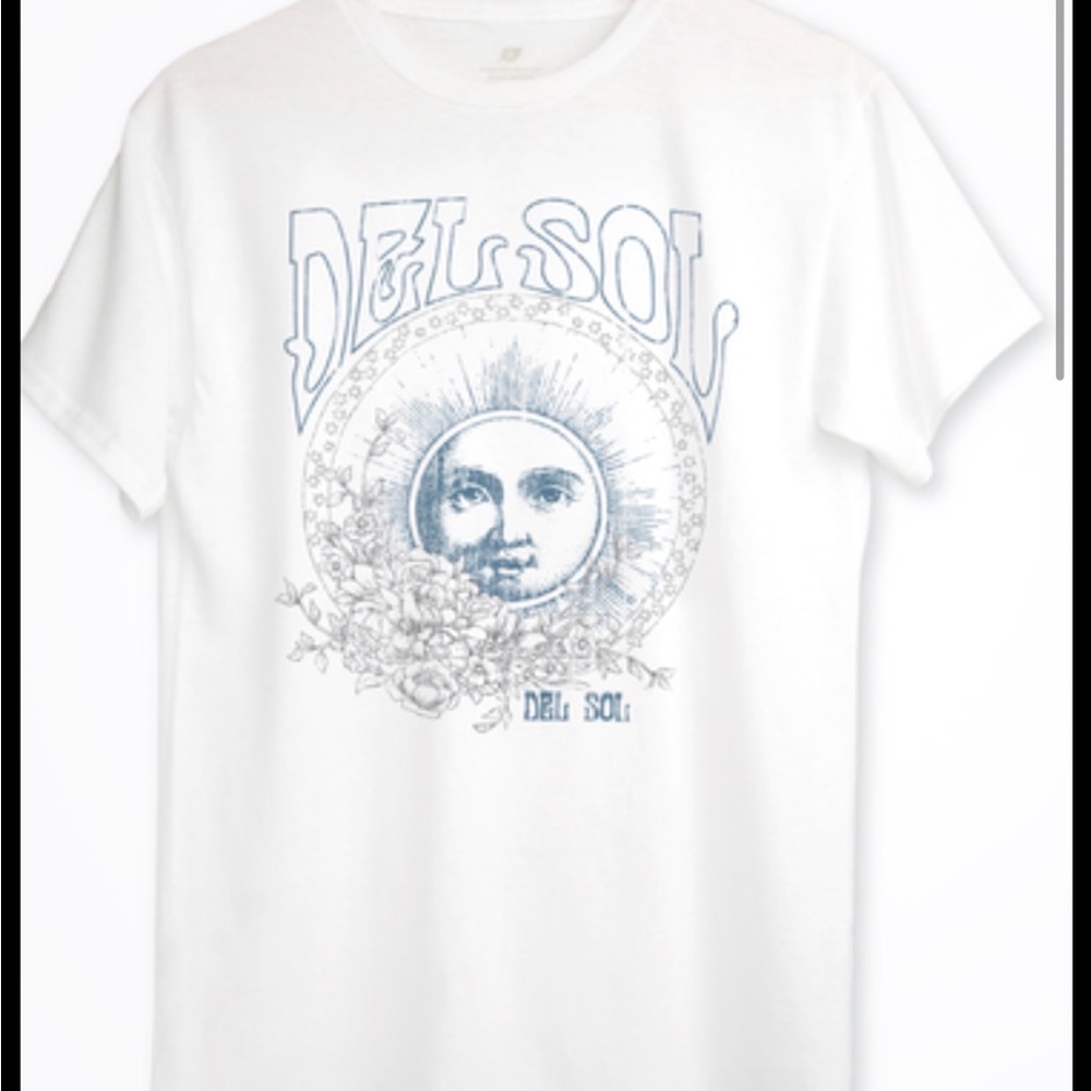 ⛵️ Sunset Sail Sale 5/$15 Del Sol Color Changing Sunshine Boho T-shirt- flawed